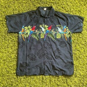 VINTAGE HAWAIIAN TSHIRT BUTTON UP SIZE L
